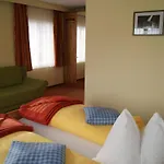 Edelsteinhotel Guniwirt Hotel Krakaudorf