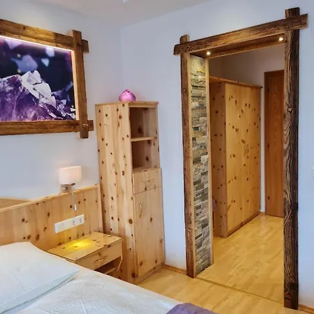 Edelsteinhotel Guniwirt 3*