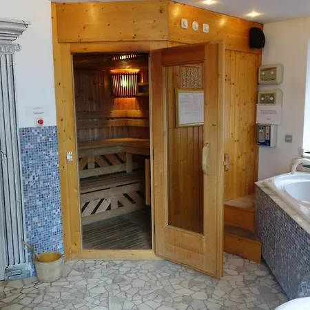 호텔 Edelsteinhotel Guniwirt 3*