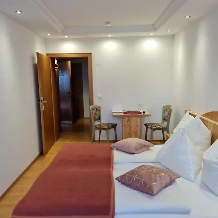 Hotel Edelsteinhotel Guniwirt 3*
