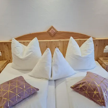 Edelsteinhotel Guniwirt 3* Krakaudorf