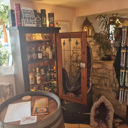 Edelsteinhotel Guniwirt Hotel 3*