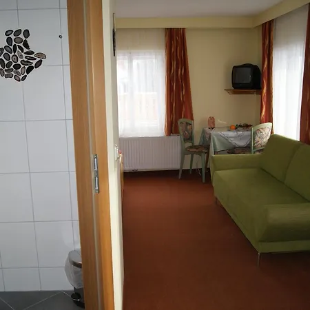 Edelsteinhotel Guniwirt Szálloda 3*