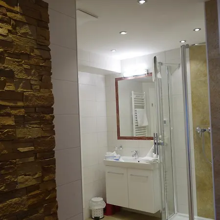 호텔 Edelsteinhotel Guniwirt 3*