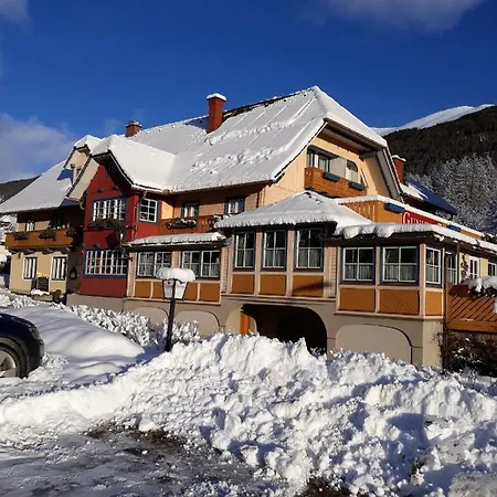 Edelsteinhotel Guniwirt Hotel 3*