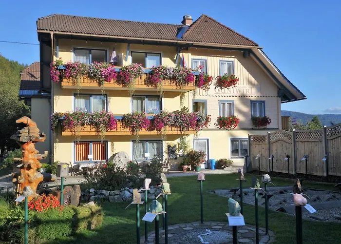 Edelsteinhotel Guniwirt فندق