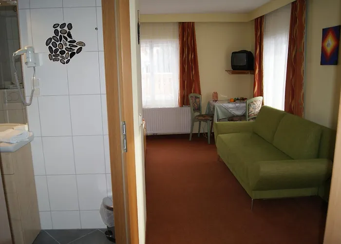 Edelsteinhotel Guniwirt فندق 3*