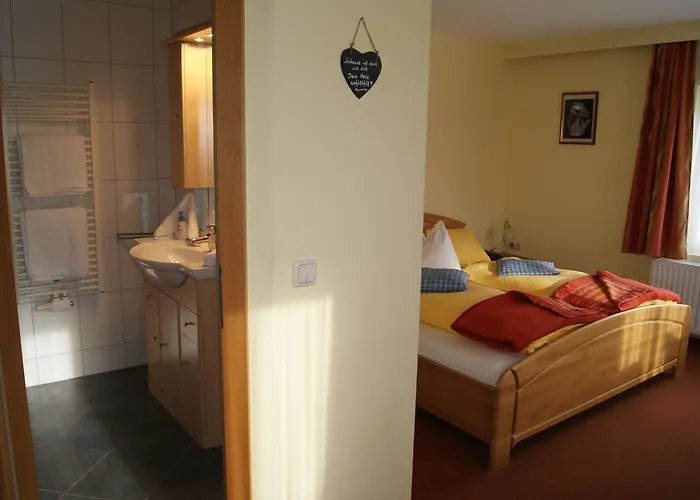 Edelsteinhotel Guniwirt فندق 3*