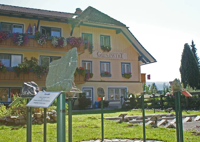 فندق Edelsteinhotel Guniwirt