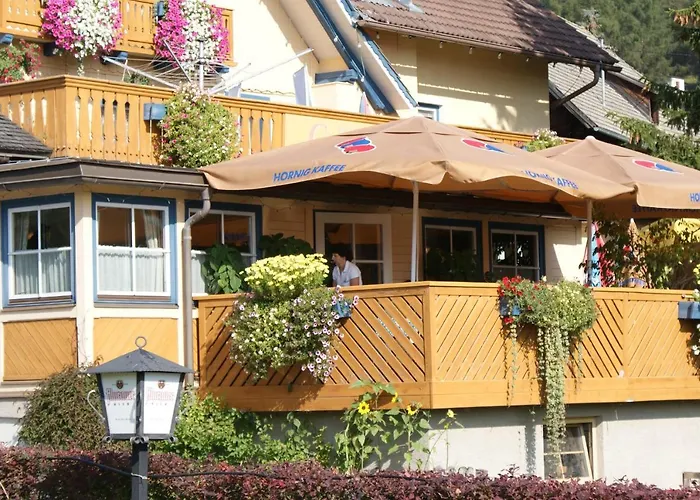 Edelsteinhotel Guniwirt فندق Krakaudorf