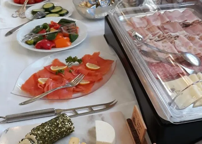 Edelsteinhotel Guniwirt فندق 3*