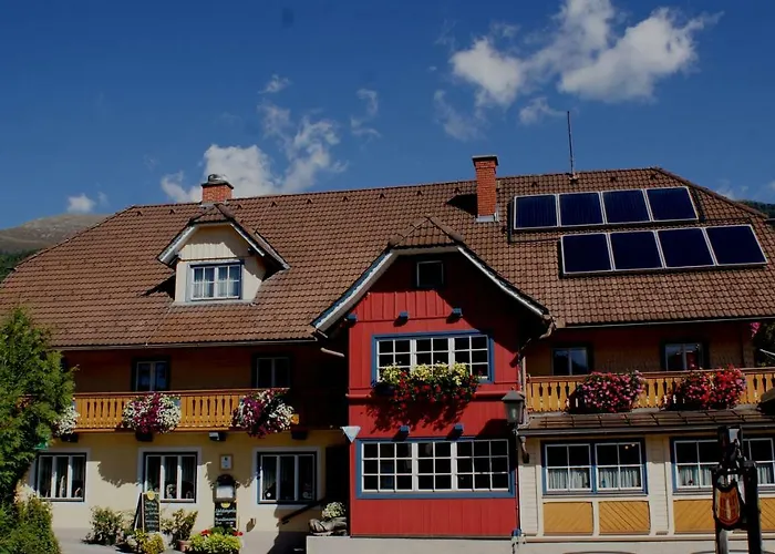 فندق Edelsteinhotel Guniwirt 3*